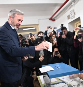 La participación es del 56% en las elecciones de Aragón hasta las [...]