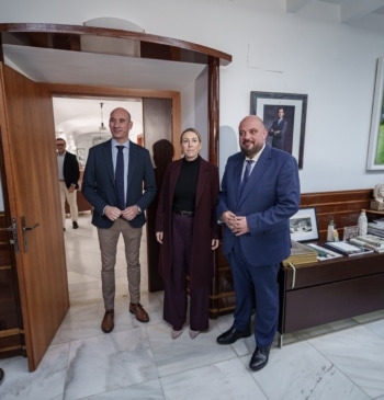 Guardiola presiona a Vox con el anuncio de su investidura para desbloquear [...]