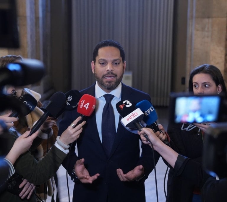 Vox traslada su "no rotundo" a investir a Guardiola si no puede aplicar sus políticas en Extremadura