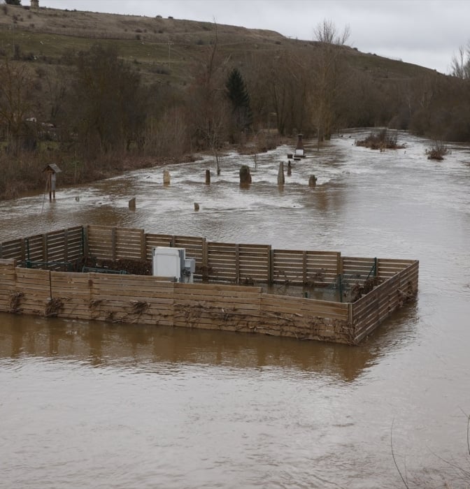La crecida del Duero obliga a desalojos en San Esteban de Gormaz [...]