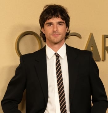 Jacob Elordi en la cena de nominados de los Oscars 2026
