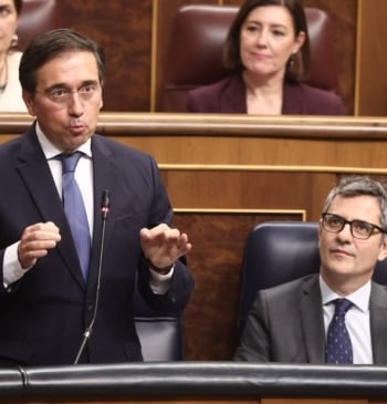 Albares acusa al PP de mandar "emisarios" a Marruecos para respaldar "por [...]