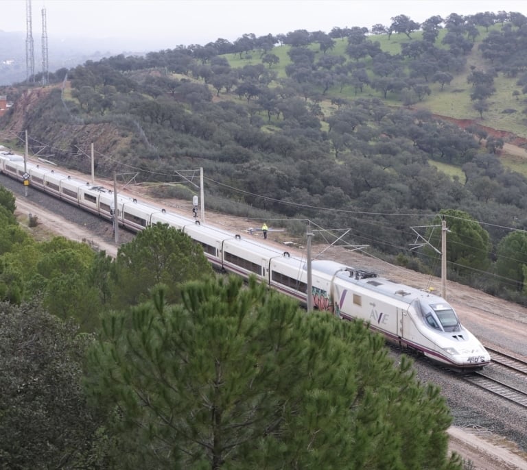 Renfe, Iryo y Ouigo reanudan el servicio de alta velocidad Madrid-Andalucía