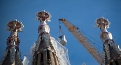 La Sagrada Familia ya es la iglesia más alta del mundo: las mejores imágenes de la coronación de la Torre de Jesús