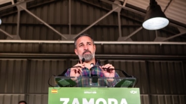 Abascal trata de pasar página tras la expulsión de Ortega Smith de Vox: "Ni he hablado con él ni me gustan las telenovelas"