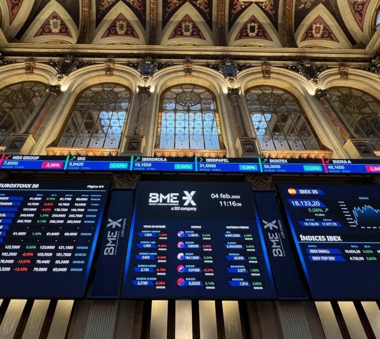 Indra pierde en dos días más de 1.300 millones de valor en bolsa