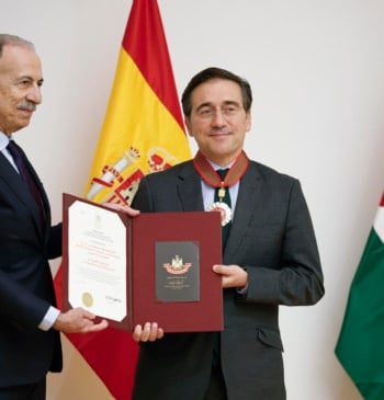 Albares recibe la Orden del Estado de Palestina ajeno a la polémica [...]