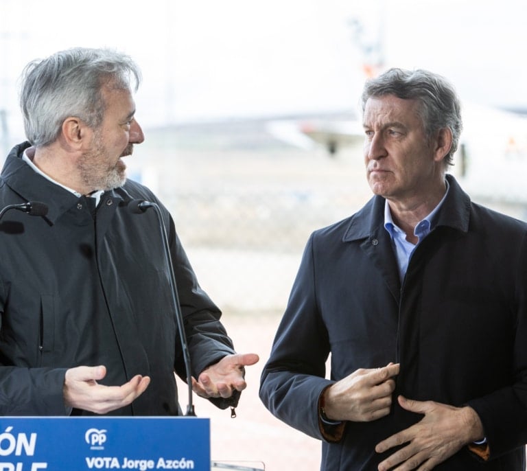 Feijóo reclama el "voto del enfado" en Aragón para frenar el ascenso de Vox