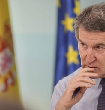 Génova entra de lleno en las negociaciones con Vox en Extremadura y [...]