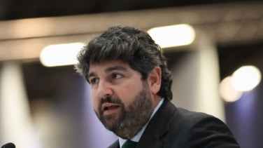 López Miras insta a Vox a no "limitarse al bloqueo" en Extremadura y Aragón y le pide ser "responsable"