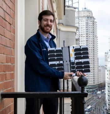 El veinteañero que dirige desde la Gran Vía de Madrid la empresa [...]