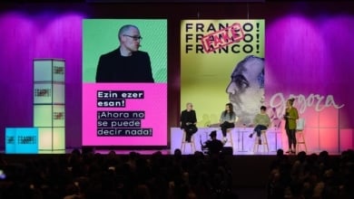 Desmontando a Franco ante 500 alumnos de bachillerato: "¿Es verdad que con la dictadura se vivía mejor?"