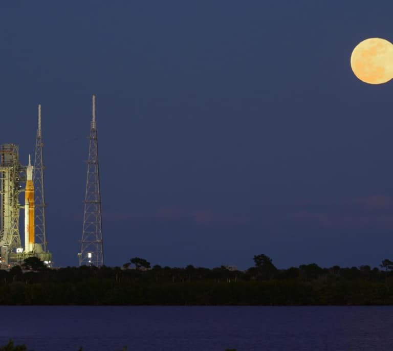 La NASA aplaza su primera misión tripulada a la Luna en 50 años por fallos técnicos