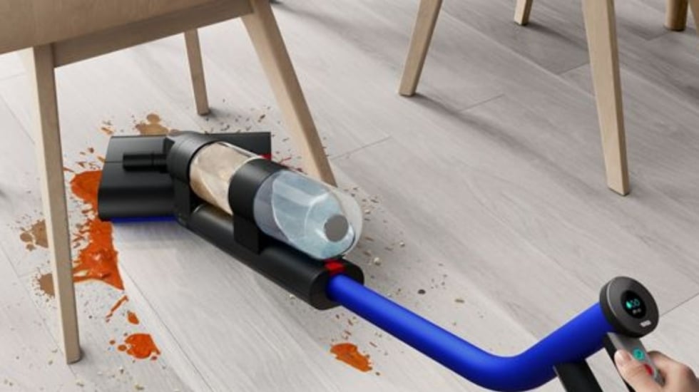 Así es la fregona eléctrica Dyson que cubre hasta 290 m² sin cargarla y limpia todos los suelos de tu casa