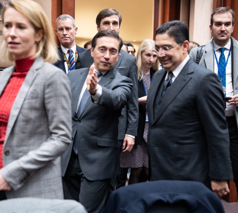 Albares se niega a prestar asistencia al ex ministro de 83 años y origen español encarcelado en Marruecos