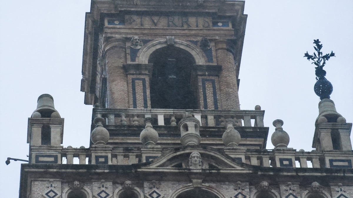 Ni la Giralda ni la Alhambra se libran de las garras de la borrasca Leonardo