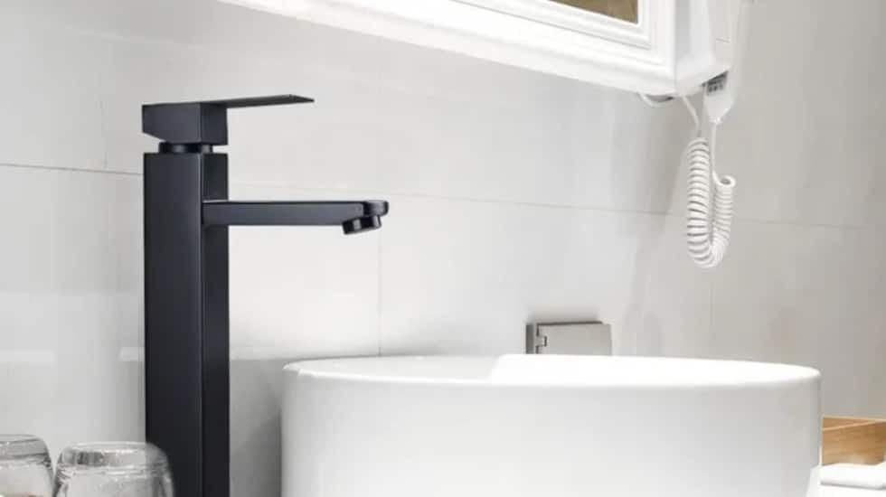 El cambio más sutil (y barato) para modernizar tu baño sin obras y adaptarlo a las tendencias para 2026