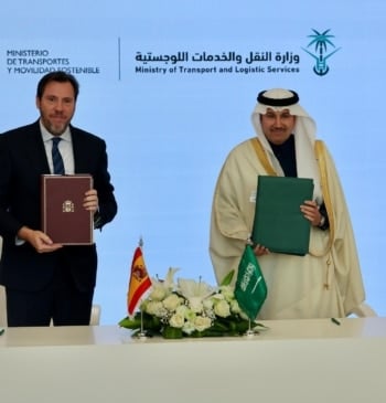 Puente firma la continuidad de Renfe en el 'AVE a La Meca' [...]