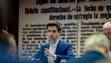 Vox agudiza su choque contra el presidente de RTVE: "Si hace falta les echaremos a patadas"