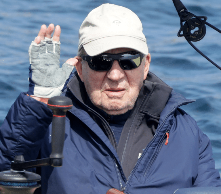 Juan Carlos I aplaza su viaje a Sanxenxo en plena escalada bélica en Oriente Próximo