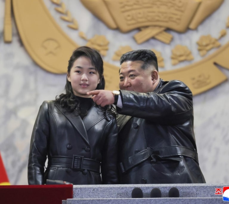 Ovación unánime al líder norcoreano Kim Jong-un en el cierre del Congreso del Partido de los Trabajadores