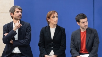 Sumar aborda su relanzamiento junto a Colau, Garzón y ERC y con una mano tendida a Podemos