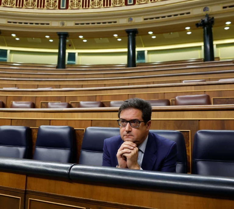 López mete al PSOE en un "charco innecesario"