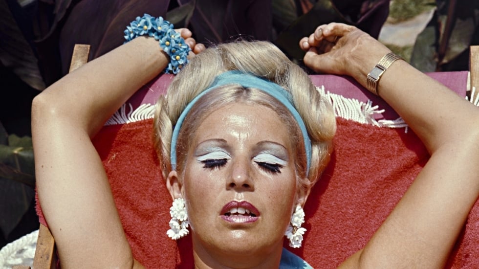 Cuando Pérez Siquier revolucionó la fotografía en color con el turismo de sol y playa