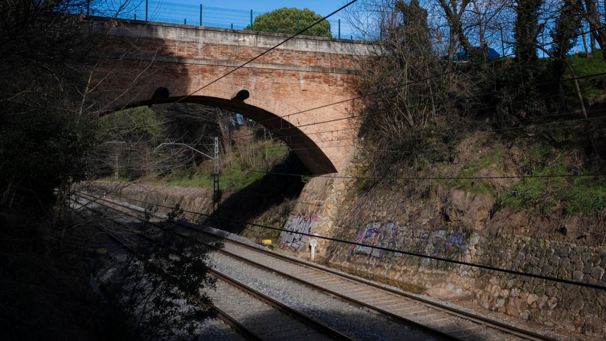 Interrumpida la Alta Velocidad entre Málaga y Antequera por un desprendimiento de tierras