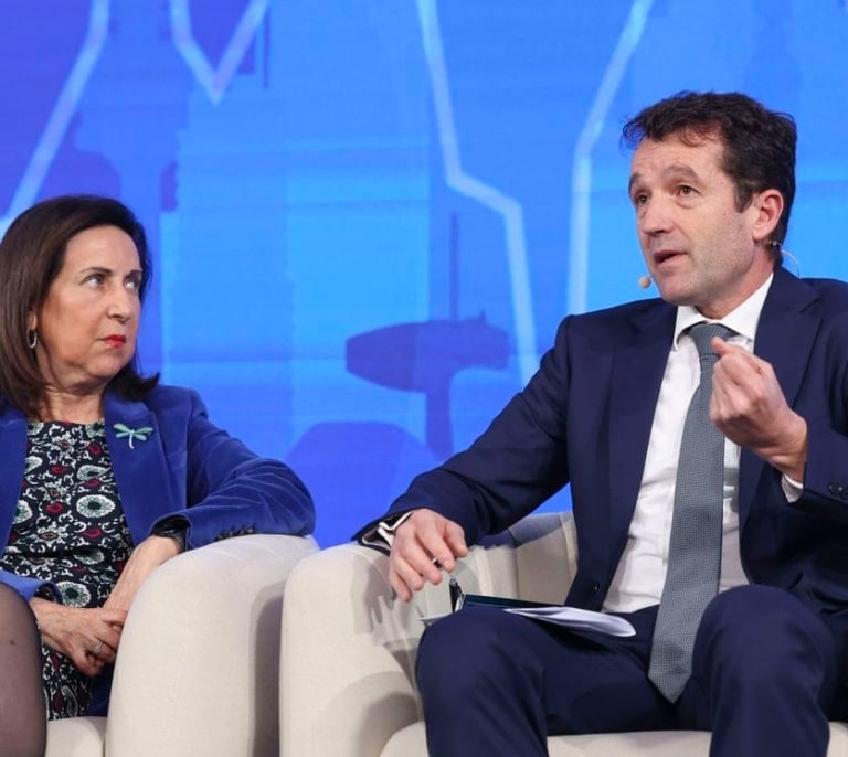 Temor en Defensa a que el conflicto de Santa Bárbara con Indra haga peligrar los nuevos programas de armamento