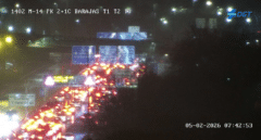 La rotura de una tubería colapsa los accesos al aeropuerto de Barajas