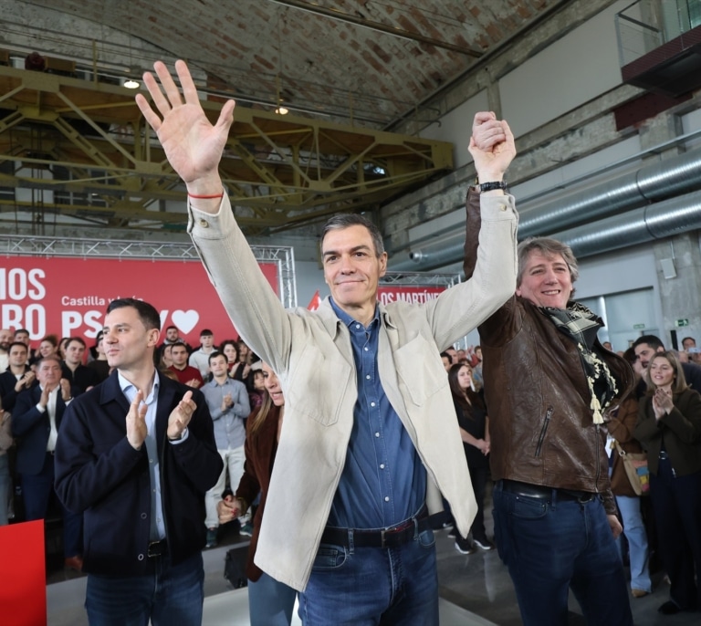 Sánchez asegura que "España va como nunca" y cree que vale la pena seguir hasta 2027 "y más allá"