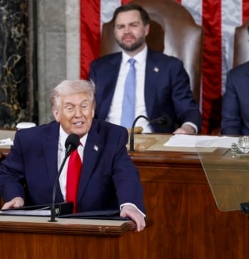 Trump, desafiante con los demócratas, anticipa una campaña agresiva en las elecciones [...]