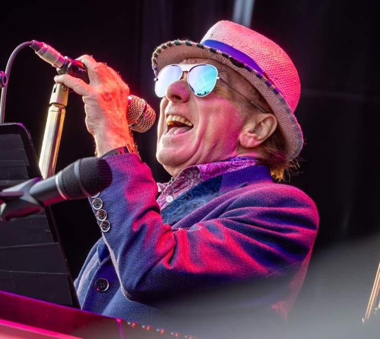 Van Morrison, John Legend y otros artistas completan el cartel del décimo aniversario de Noches del Botánico