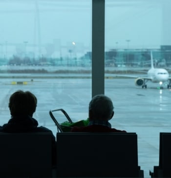 El viento obliga a desviar cuatro vuelos en El Prat y a [...]