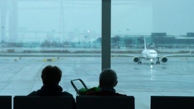 El viento obliga a desviar cuatro vuelos en El Prat y a cancelar 30