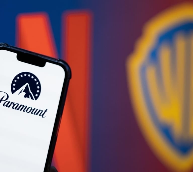 "Un puñado de multimillonarios alineados con Trump intentan hacerse con el control de lo que usted ve y cobrarle lo que quieran"