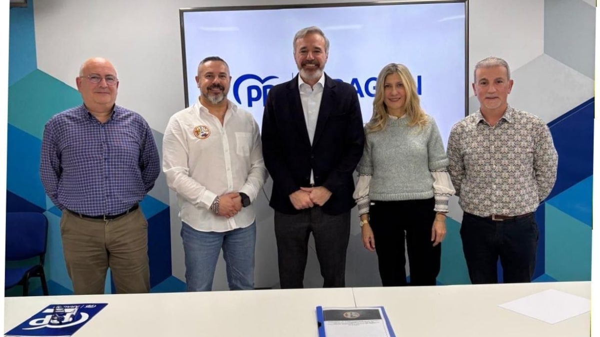 El PP rectifica y Azcón escucha al voto militar que puede decidir 3 escaños en Aragón