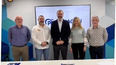 El PP rectifica y Azcón escucha al voto militar que puede decidir 3 escaños en Aragón