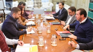 Los sindicatos ferroviarios mantienen la huelga tras reunirse con Óscar Puente