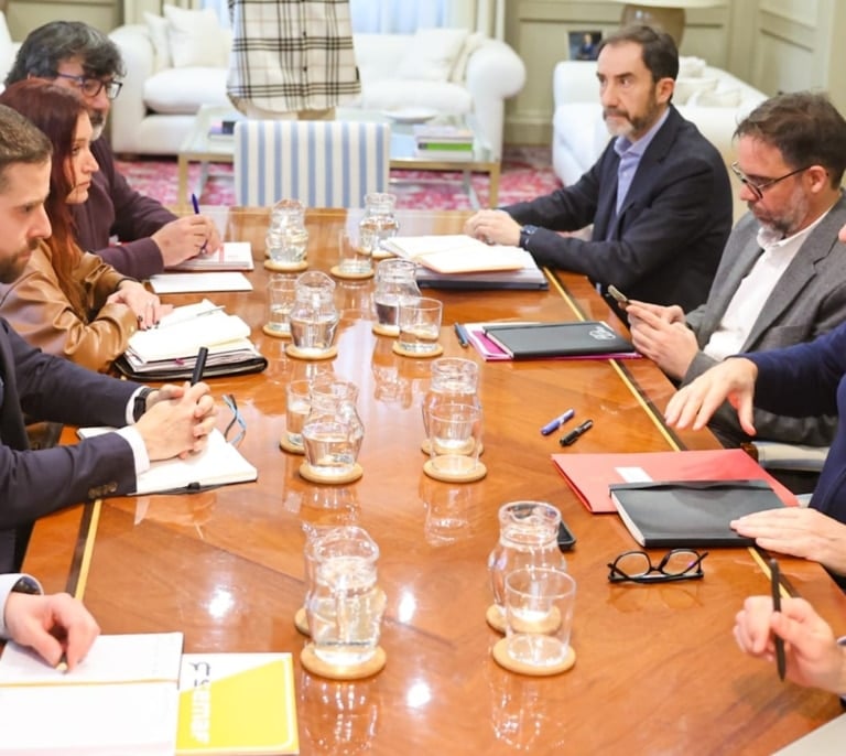 Los sindicatos ferroviarios mantienen la huelga tras reunirse con Óscar Puente