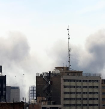 España completa la evacuación de su embajada en Irán y traslada al [...]