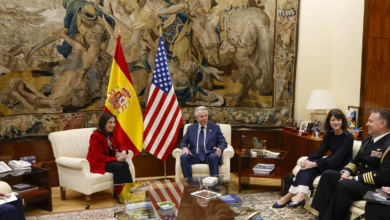 Margarita Robles critica al PP por acusarla de haber dicho que está "con Trump"