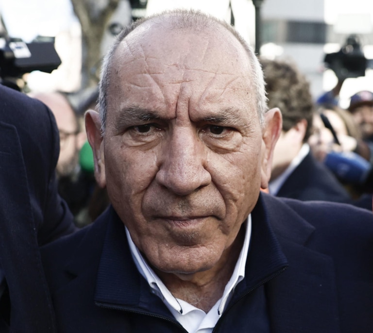 El juez impulsa la causa contra el exDAO de la Policía Nacional al apreciar indicios de agresión sexual