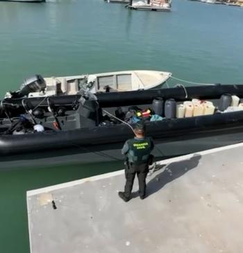 Entre narcolanchas y tiroteos: guardias civiles piden poder llevar rifles en los [...]