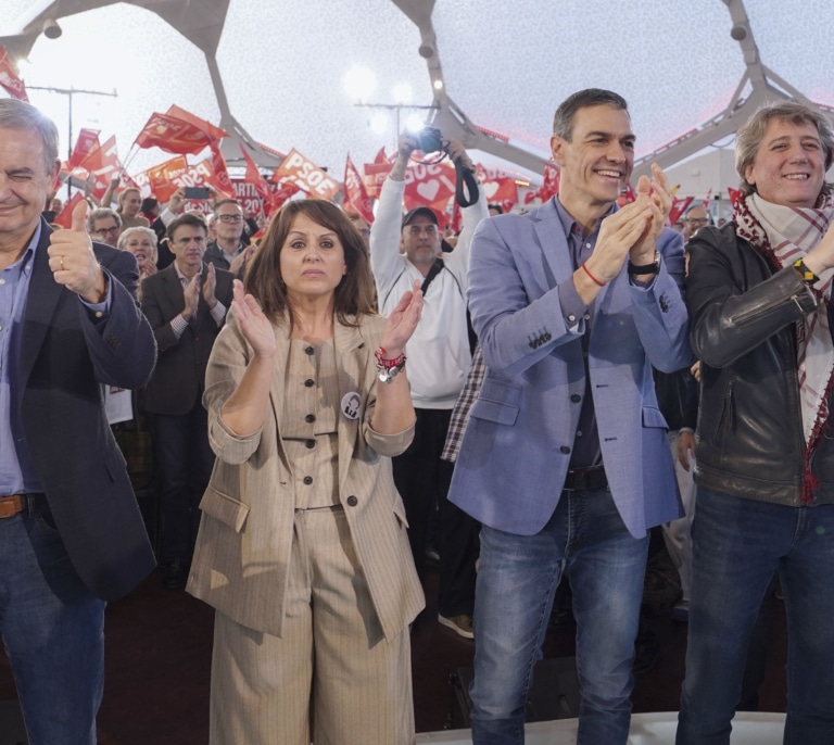 'No a la guerra': el grito para intentar resistir en Castilla y León e insuflar ánimos a todo el PSOE