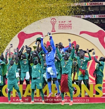 Senegal se rebela contra el “robo” de la Copa de África a [...]