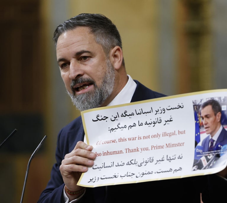 Abascal, a Sánchez: "Quiere la guerra de Irán o Ucrania y las utiliza para tapar sus corruptelas"