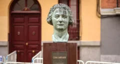 Vandalizado el busto de Clara Campoamor en Madrid en la víspera del 8M