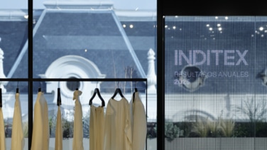 Inditex pacta con CCOO y UGT una subida salarial del 12,5% para las tiendas en España hasta 2028